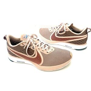 Nike Women’s Zoom Strike 2 Low Running Trainer